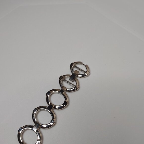 Silver Tone Metal Watch With Oval Link Band - Picture 3 of 14